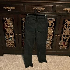 Alice + Olivia Black Cropped Women's Jeans